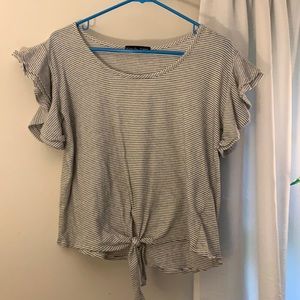 Kim and cami short sleeve tee